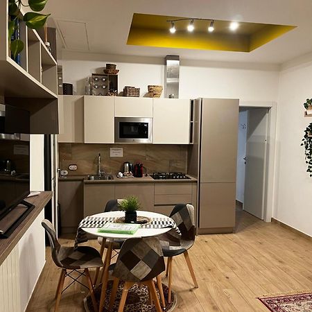 Nel Quartiere Bayres Suite Completamente Rinnovata Milão Exterior foto