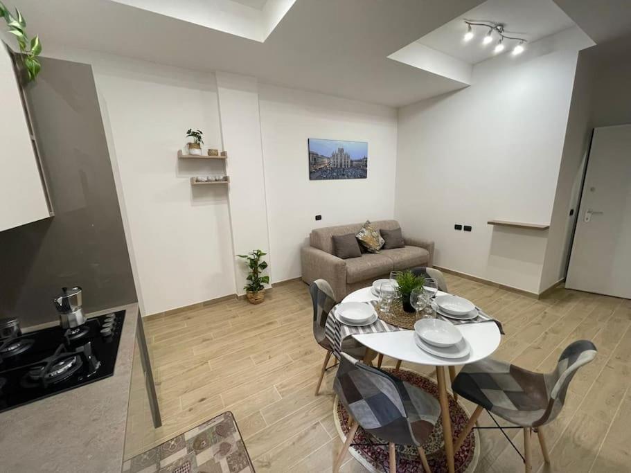 Nel Quartiere Bayres Suite Completamente Rinnovata Milão Exterior foto