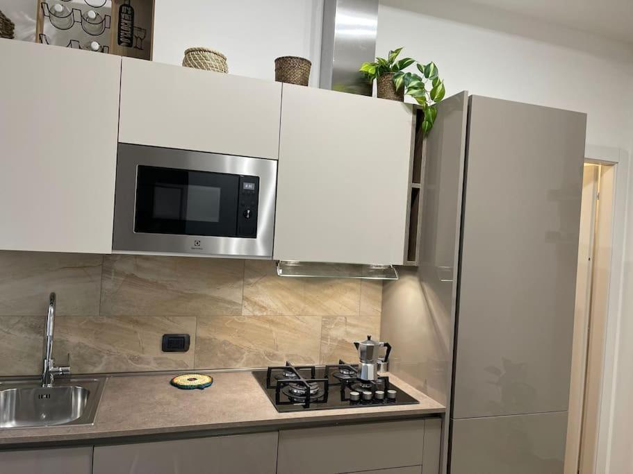 Nel Quartiere Bayres Suite Completamente Rinnovata Milão Exterior foto