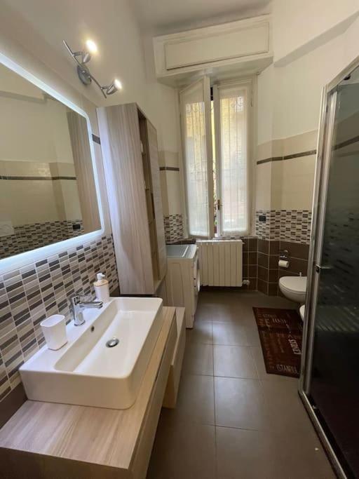 Nel Quartiere Bayres Suite Completamente Rinnovata Milão Exterior foto